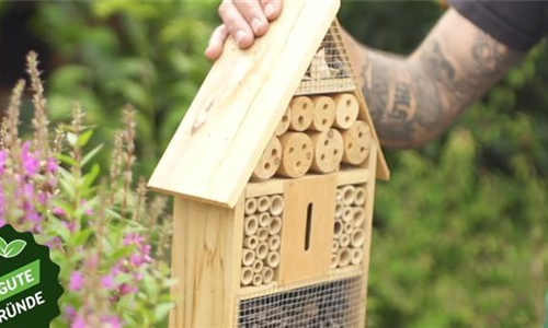 So zauberst du ein Bienenhotel